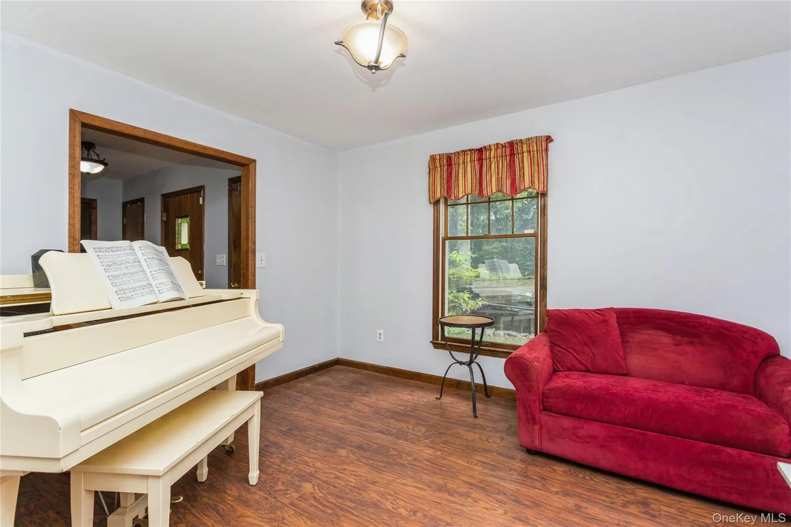 Photo of 324 Garrison Woods Lane