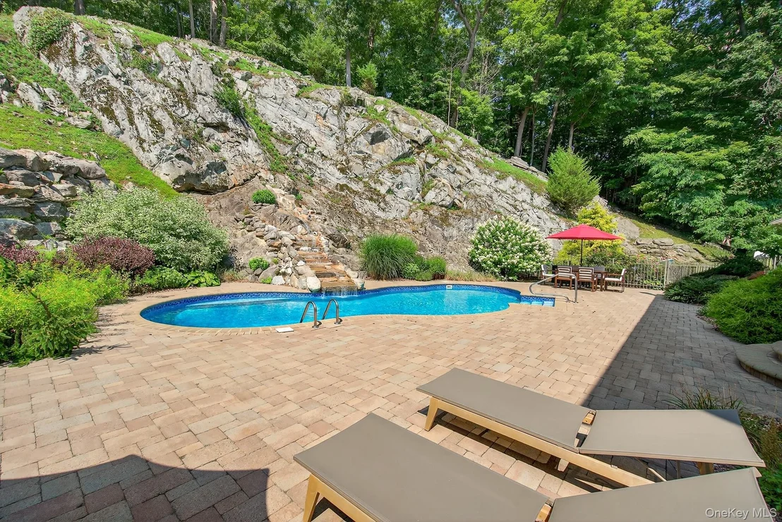 Photo of 23 Barrett Pond Road Road