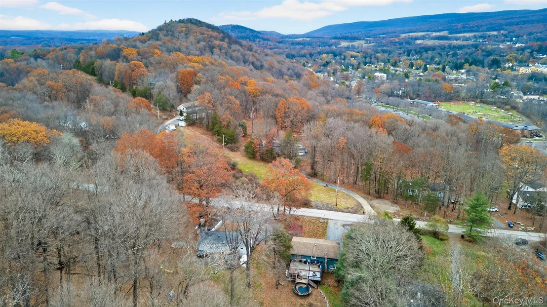 Photo of 39 Peddler Hill Road