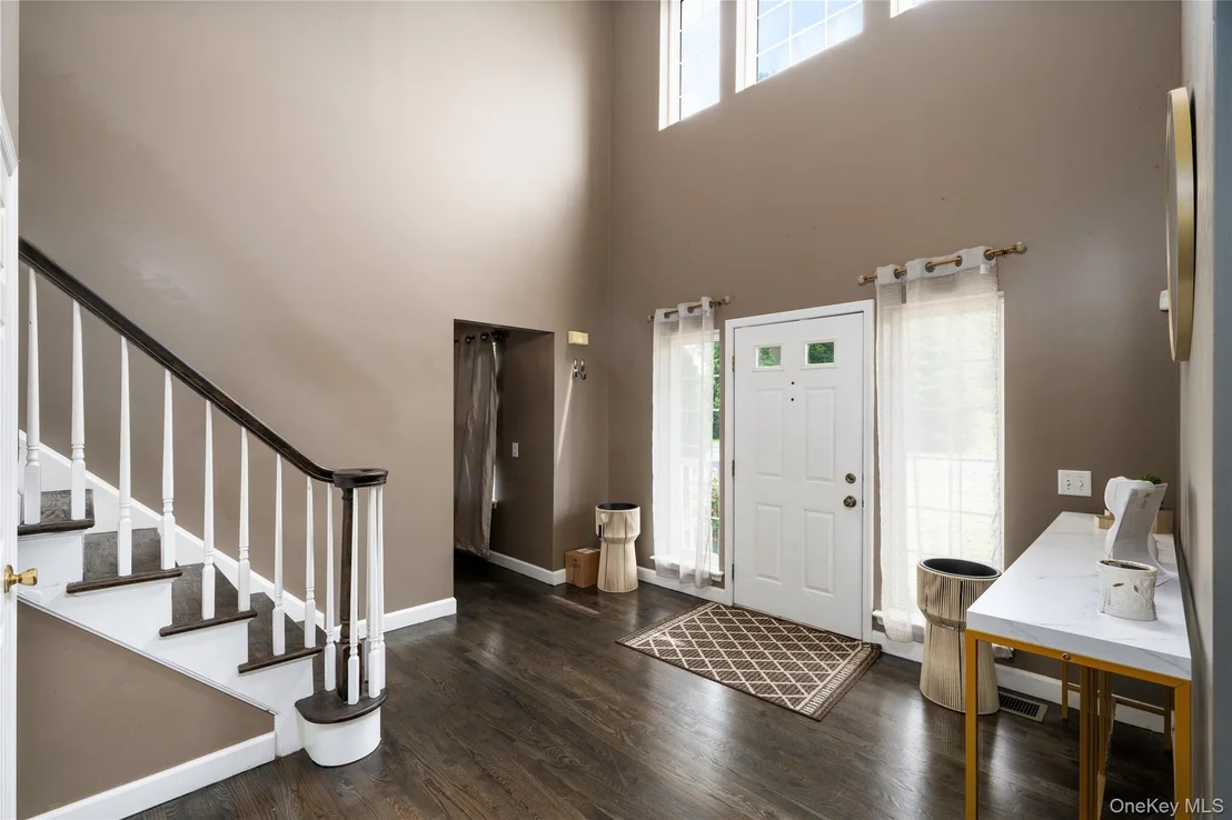 Photo of 8 Cedardale Loop