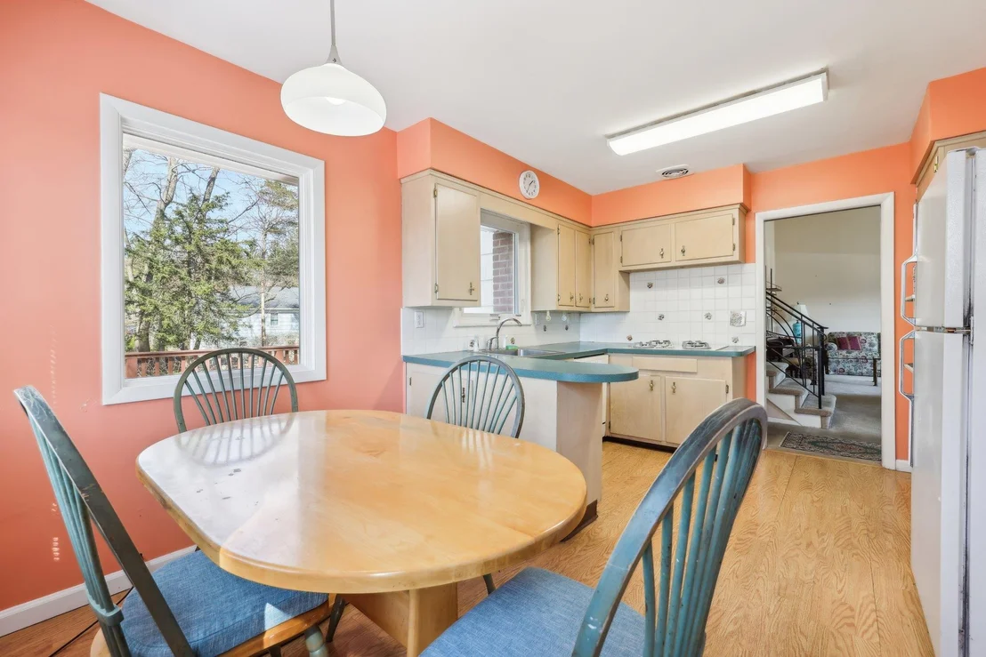 Photo of 37 Mohegan Lane