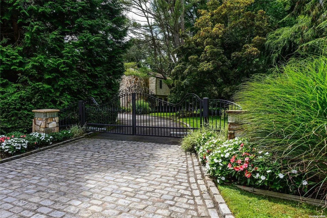 Photo of 4 Summerwind Drive