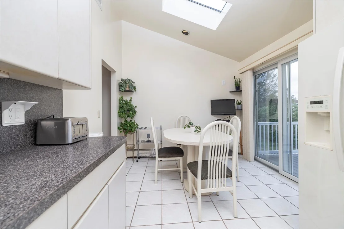Photo of 1001 Green Place
