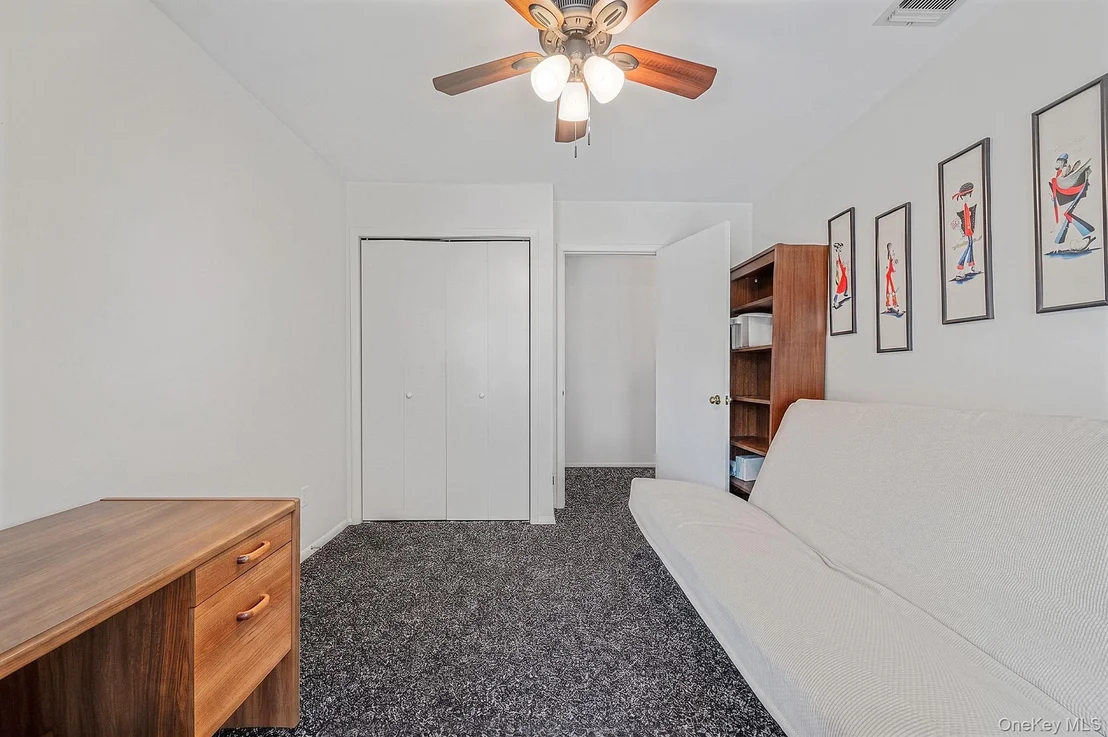 Photo of 48 Oak Avenue