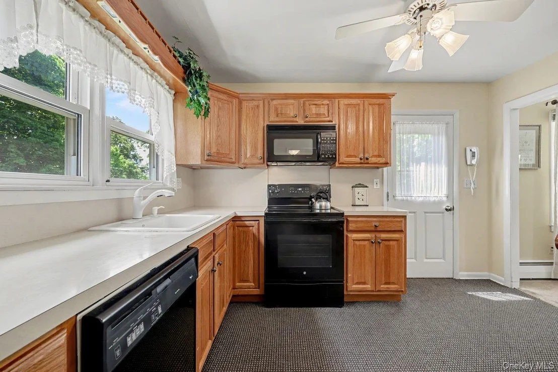 Photo of 22 Manor Way