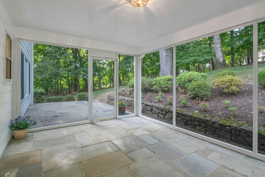 Photo of 409 Central Drive