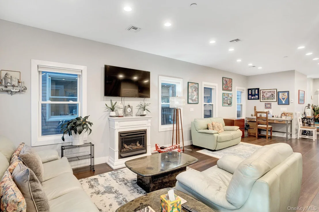 Photo of 124 Beach Avenue