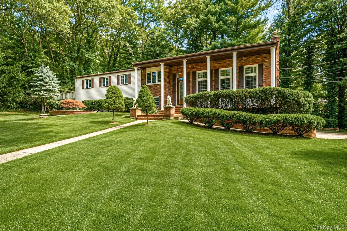 Photo of 23 Colonial Drive