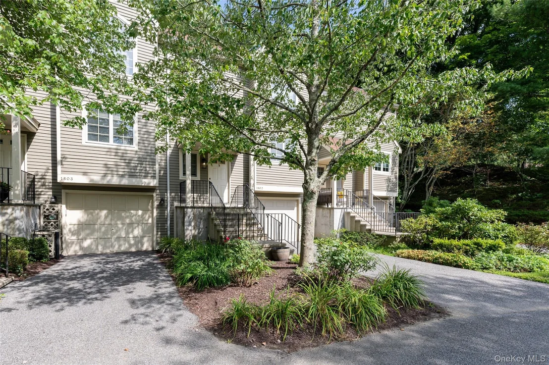 Photo of 1802 Regent Drive