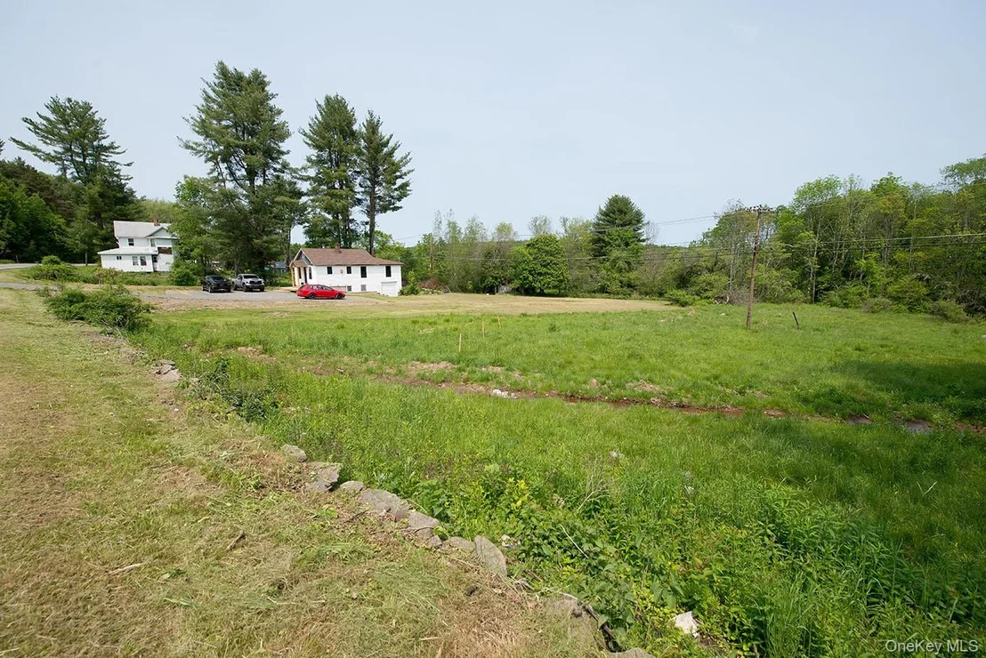 Photo of 1132 Old Route 17