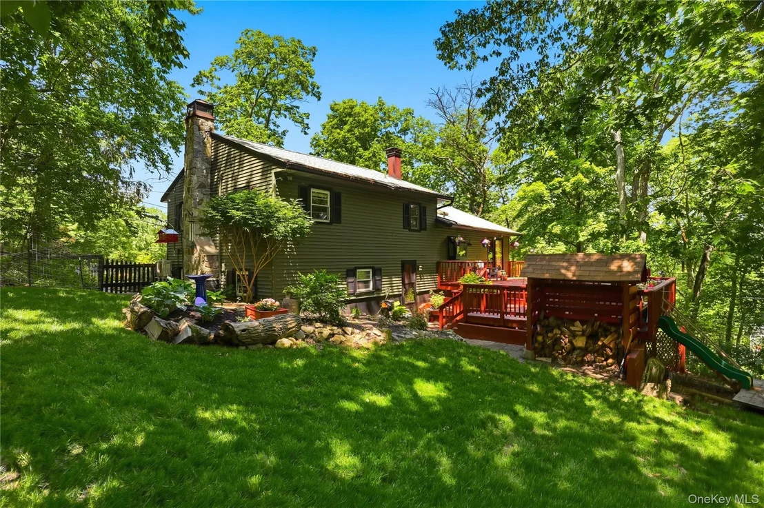 Photo of 16 Howland Road