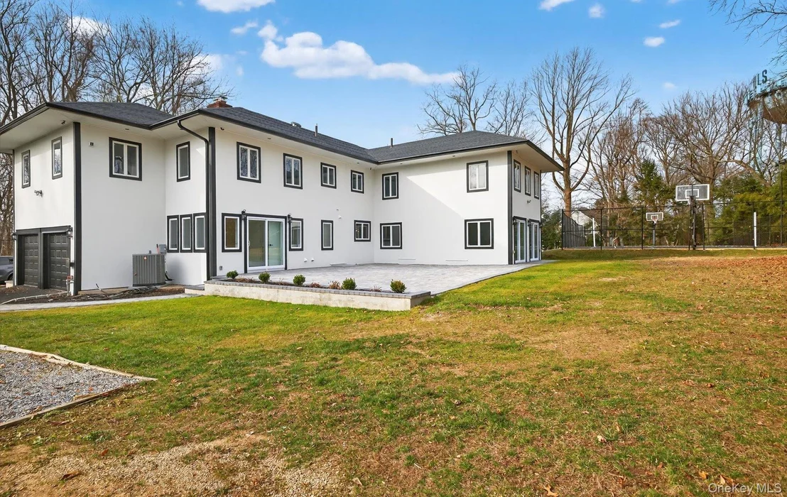 Photo of 369 Vanderbilt Parkway