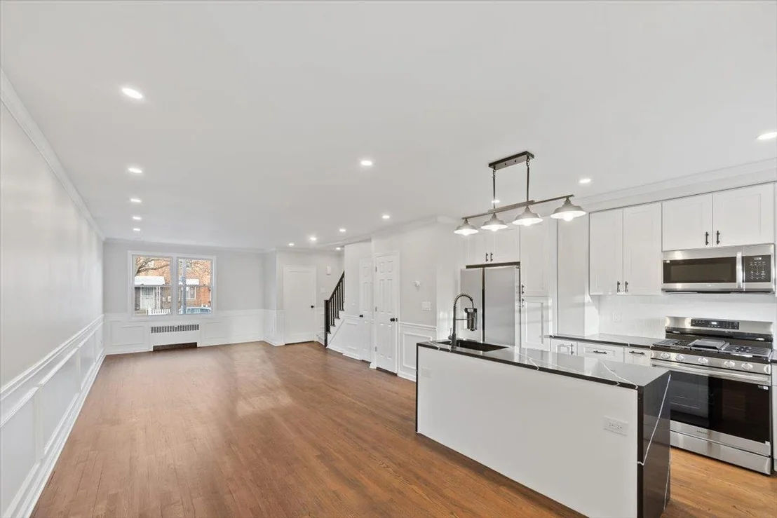 Photo of 3233 Corsa Avenue