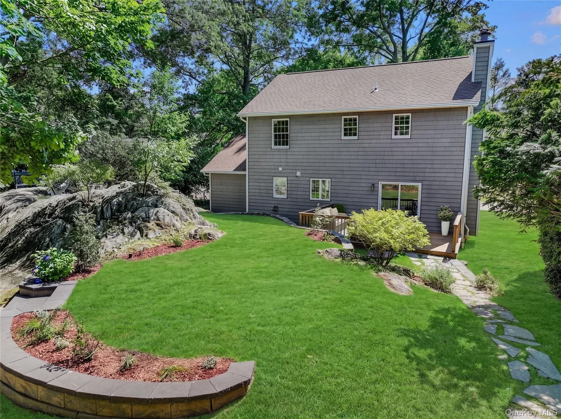 Photo of 105 Huntley Drive