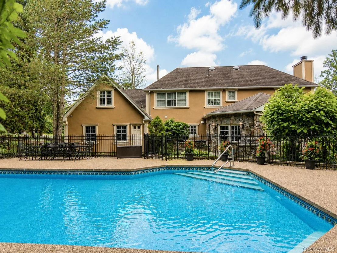 Photo of 10 Sutherland Drive