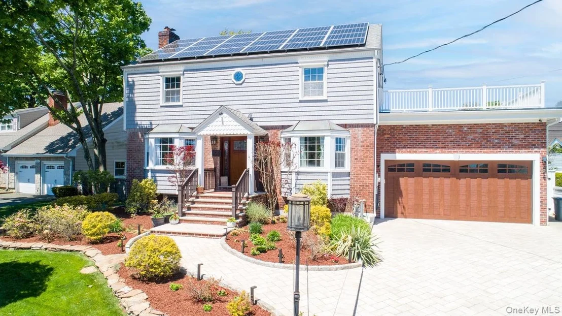 Photo of 100 Byron Road