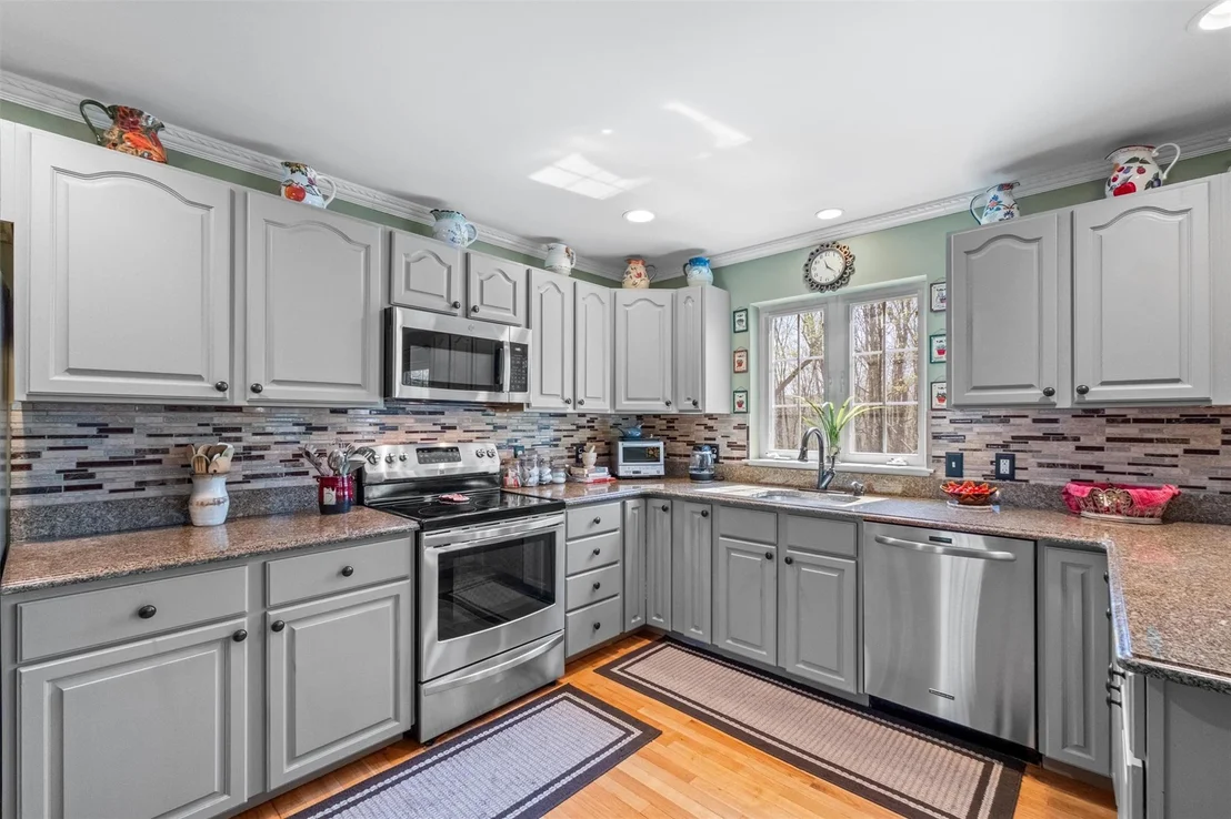 Photo of 462 Cornwall Hill Road