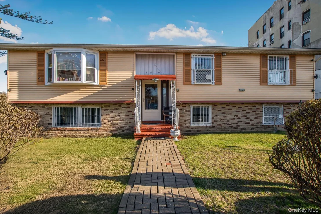 Photo of 1510 Boston Road