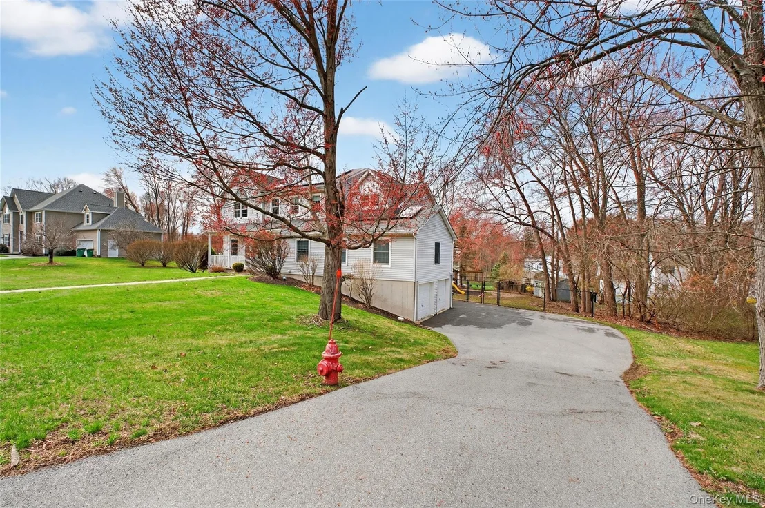 Photo of 24 Coachlight Drive