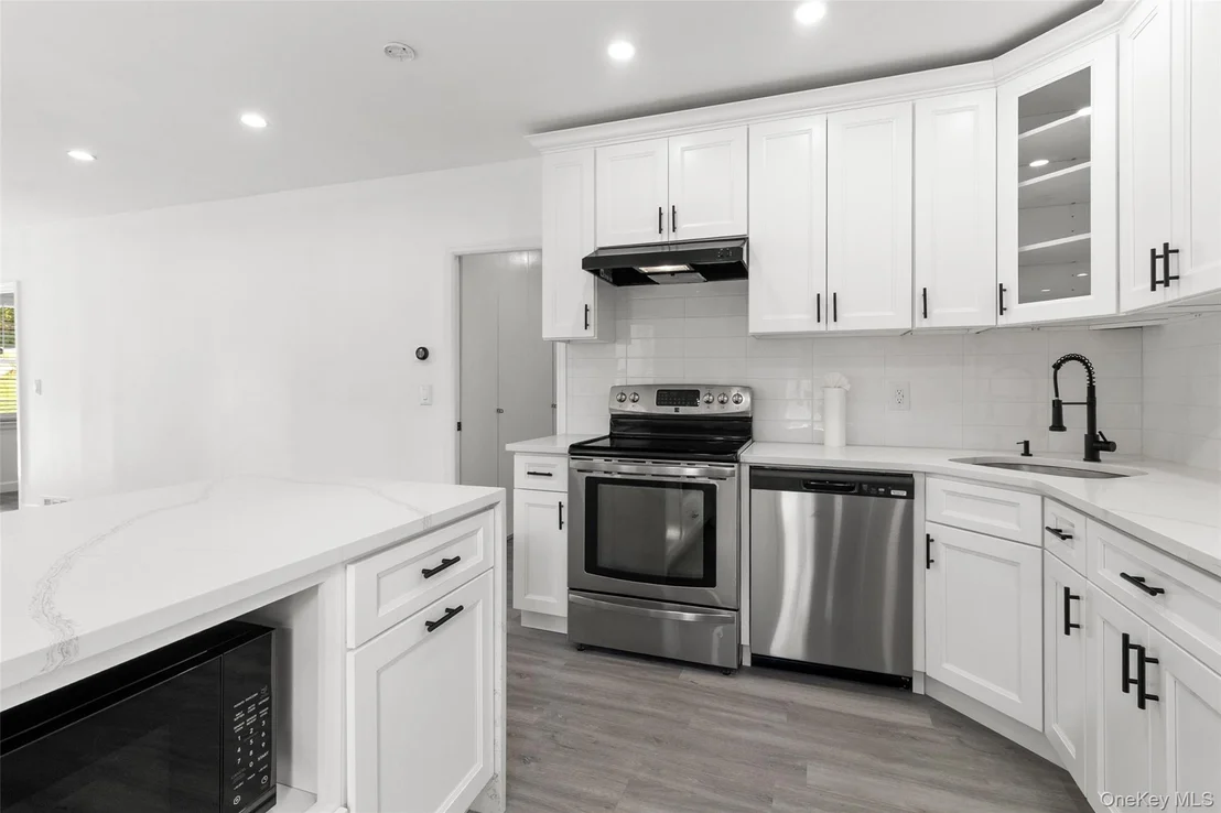 Photo of 6 Brookside Drive