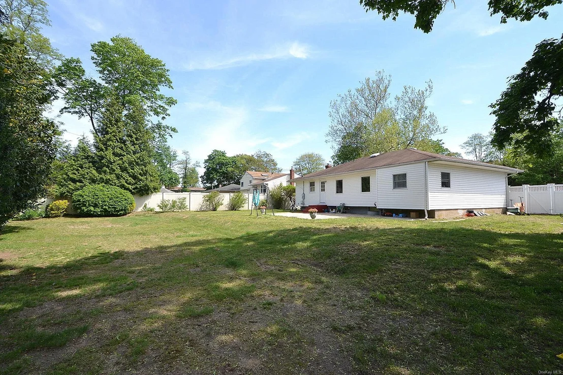 Photo of 60 Tanglewood Drive