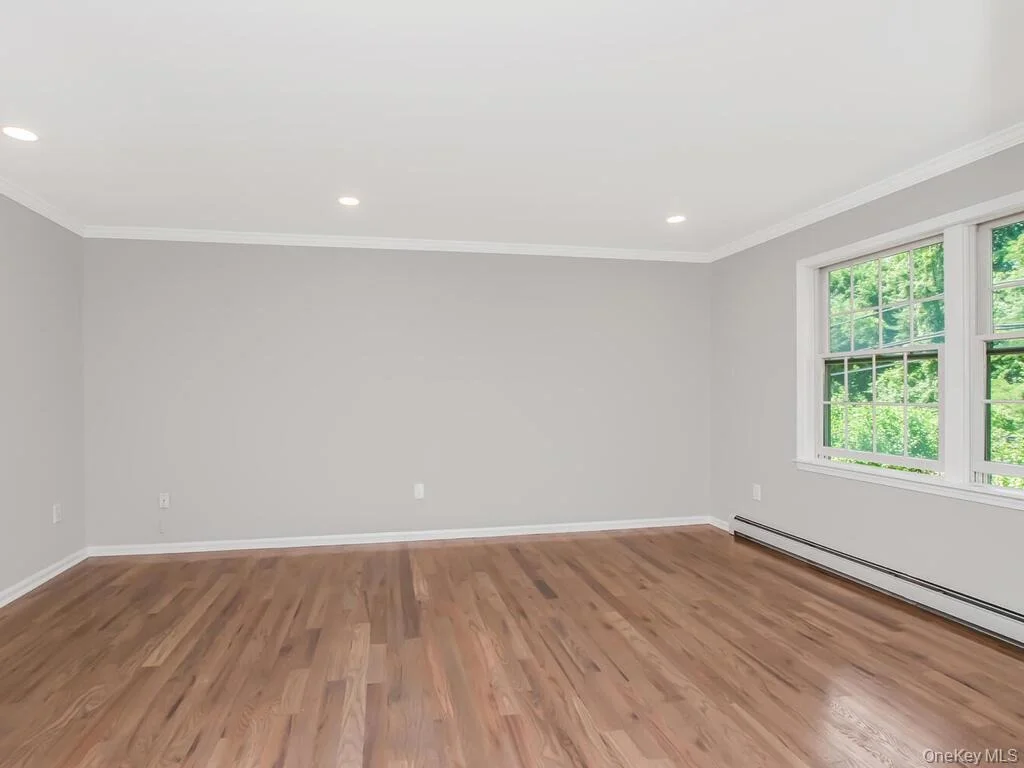 Photo of 237 Brady Avenue
