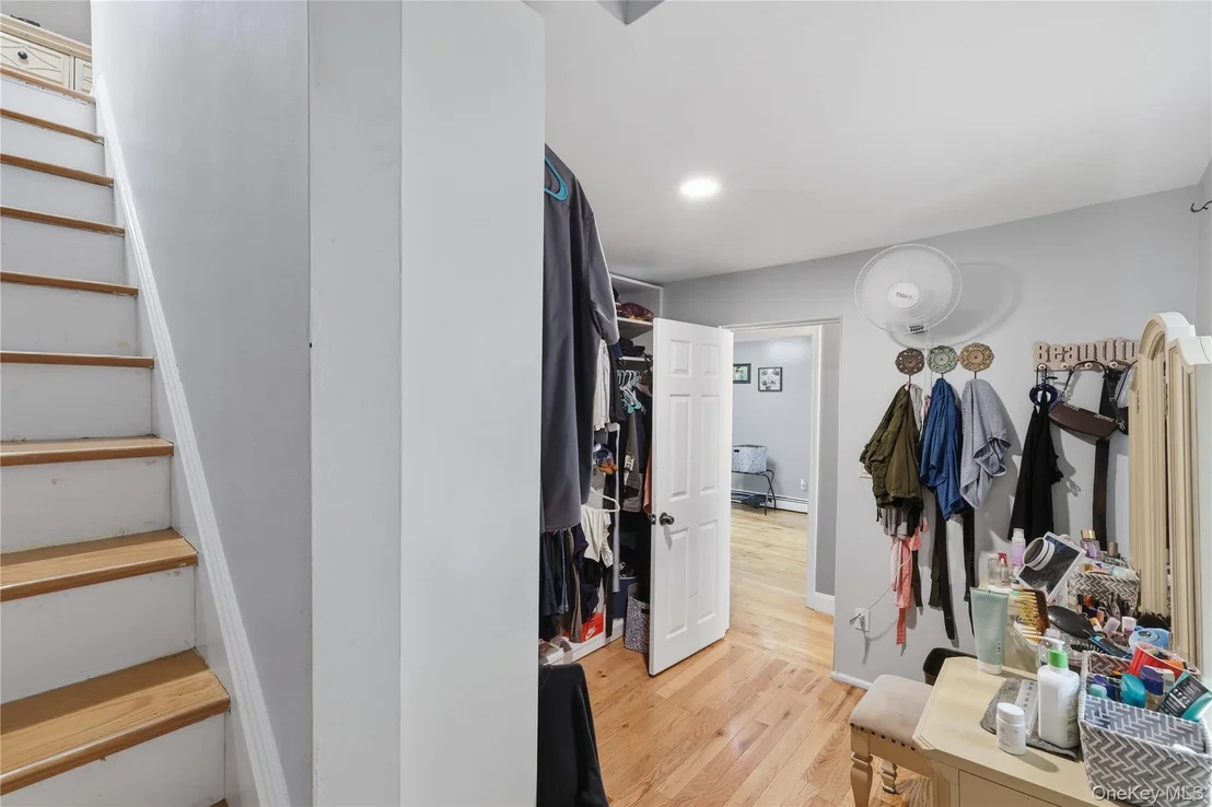 Photo of 2381 Harrison Avenue