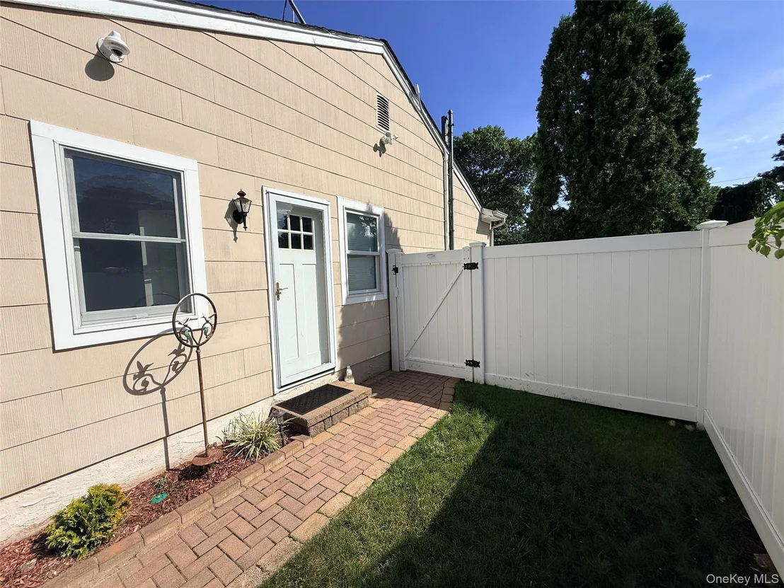 Photo of 35 Ranch Drive