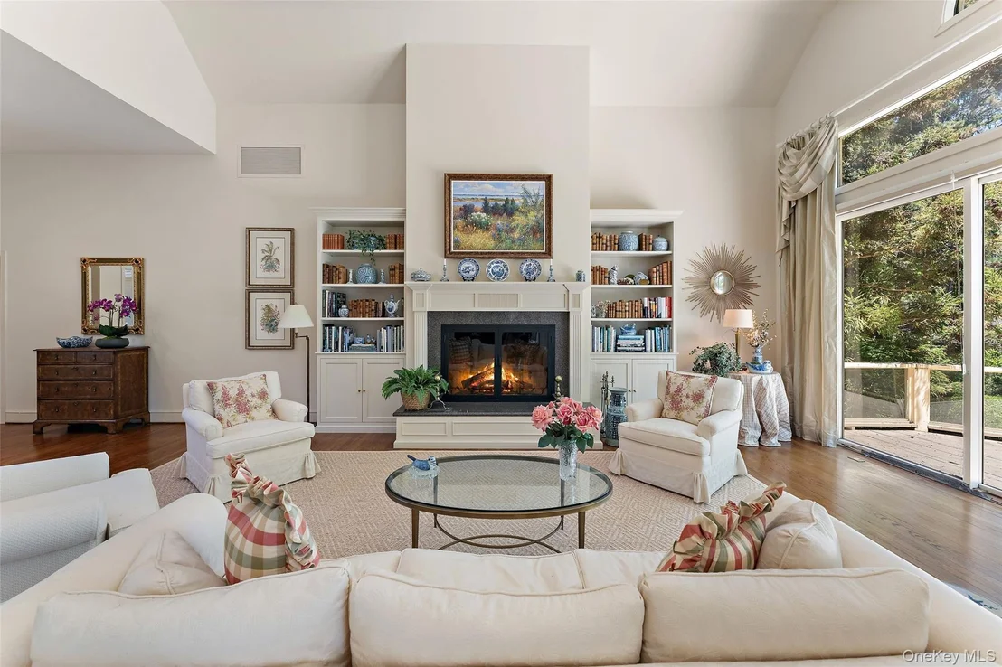 Photo of 9 Purchase Hills Drive
