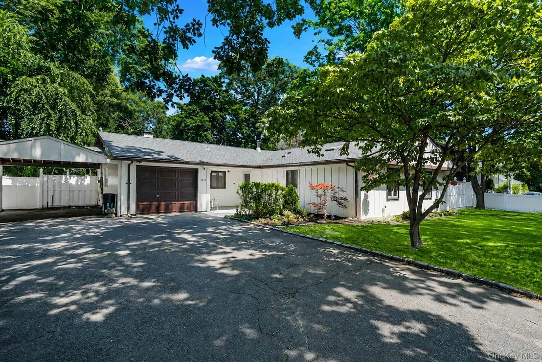 Photo of 1011 Old Town Road