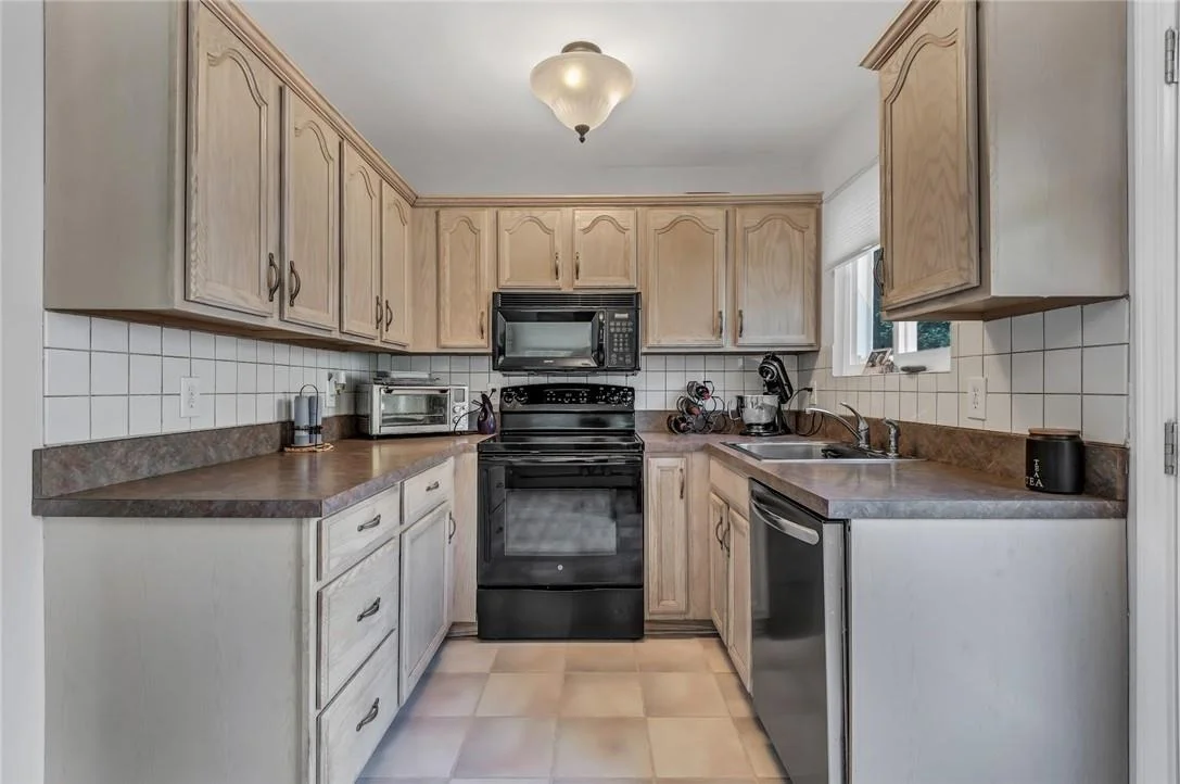 Photo of 44 Lafayette Avenue