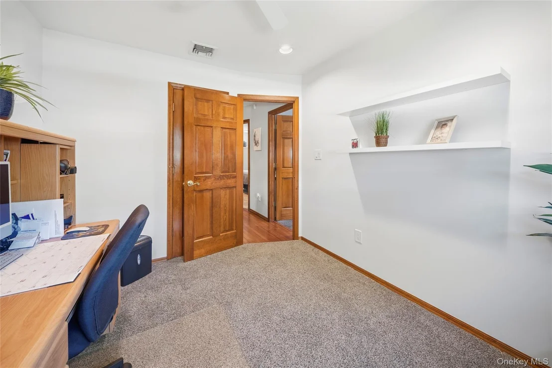 Photo of 23 Selden Boulevard