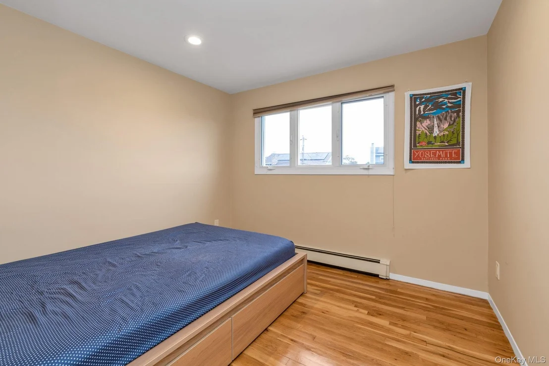Photo of 2884 Bay Drive