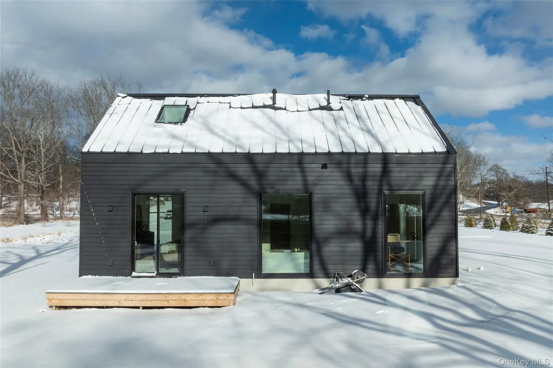 Photo of 3 Schoolhouse Road