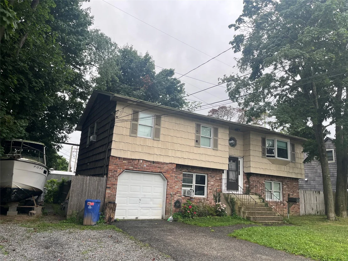 Photo of 64 Boulevard Avenue