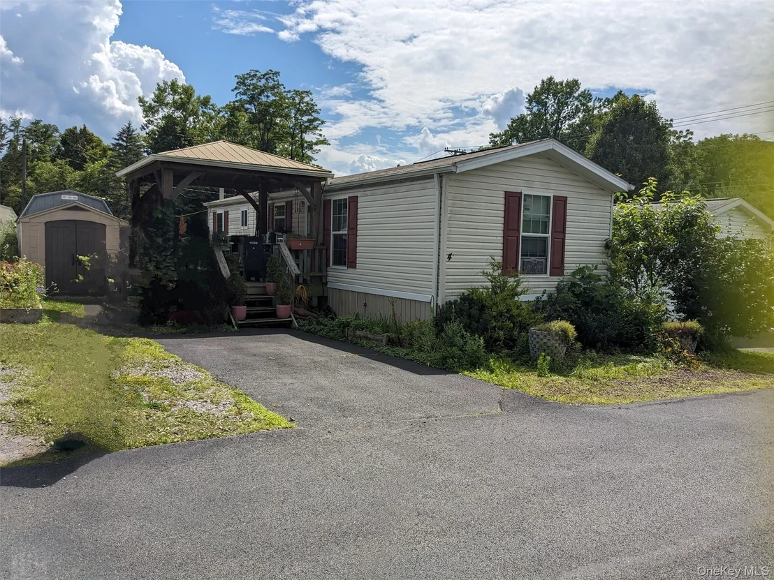 Photo of Unit 4 at 4 Treeline Circle
