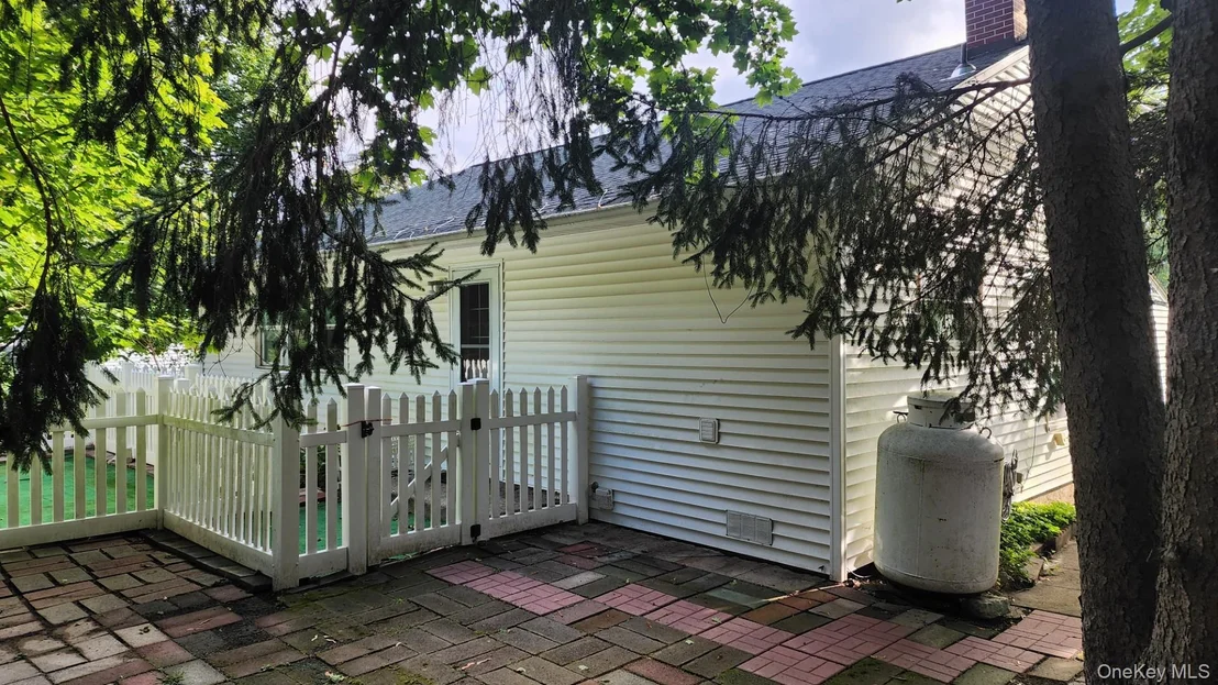 Photo of 32 Bloomer Road