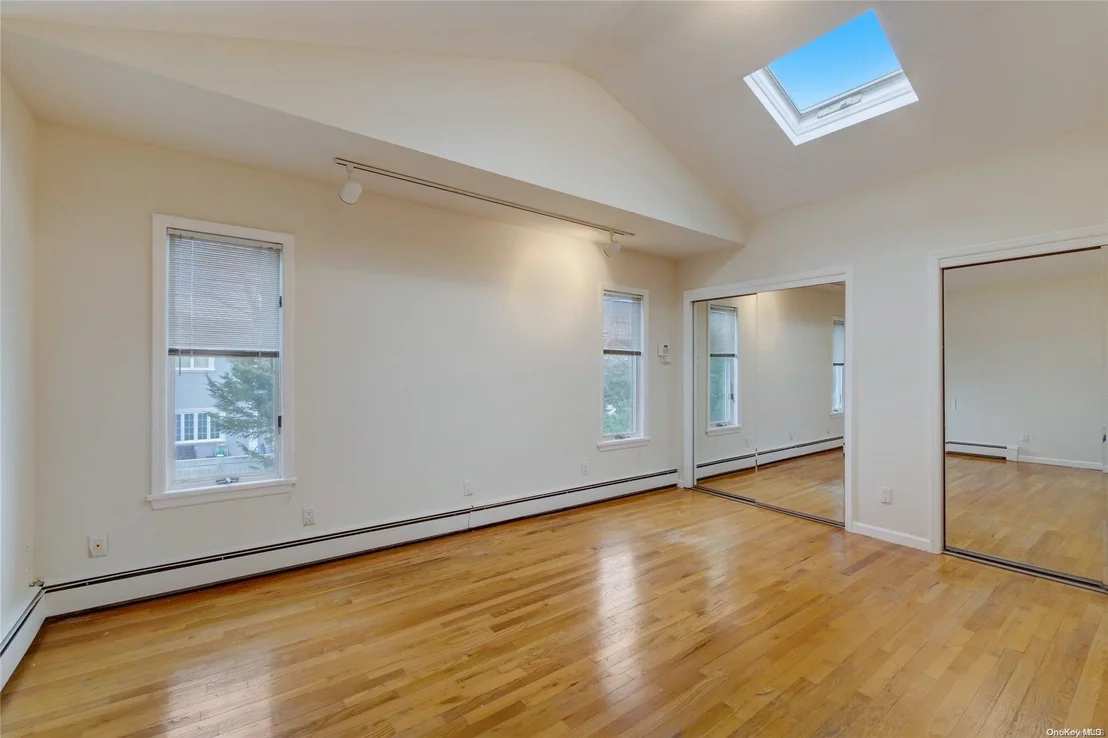 Photo of 974 Middle Bay Drive