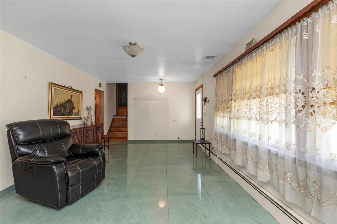 Photo of 920 Clinton Place