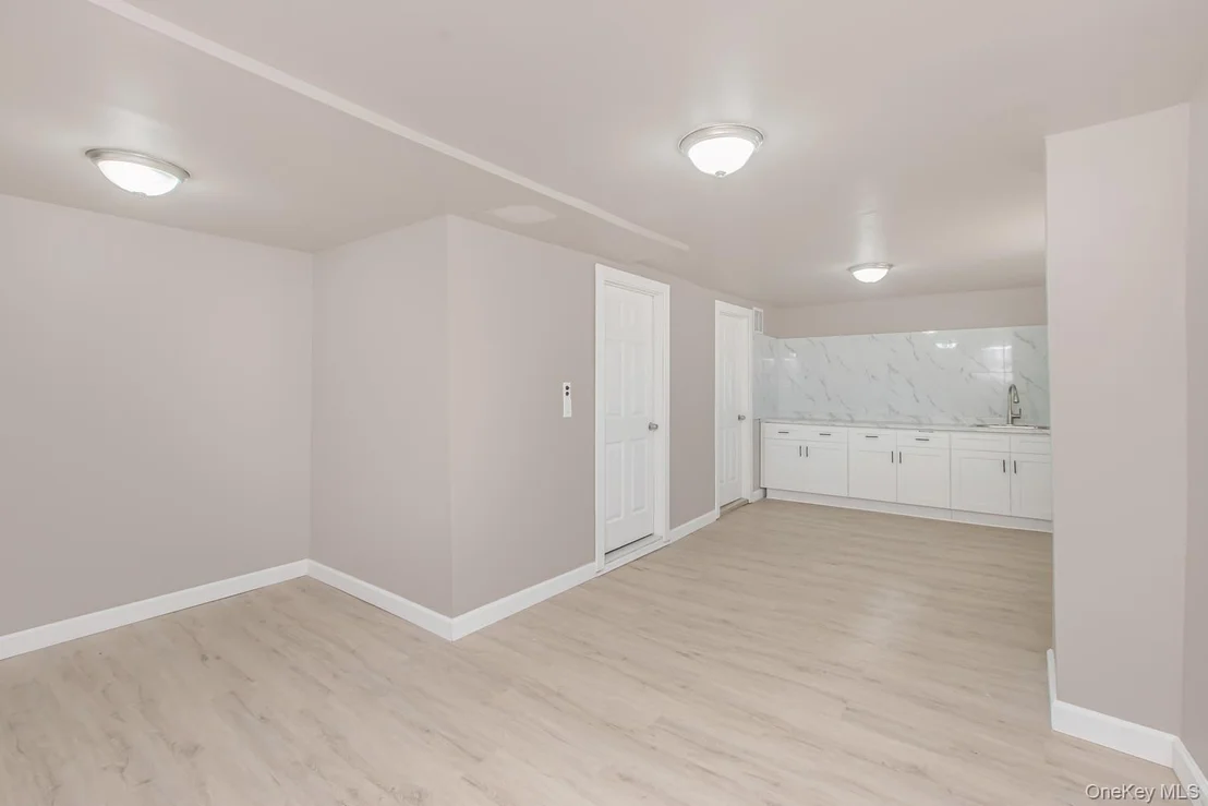 Photo of 427 Taylor Avenue