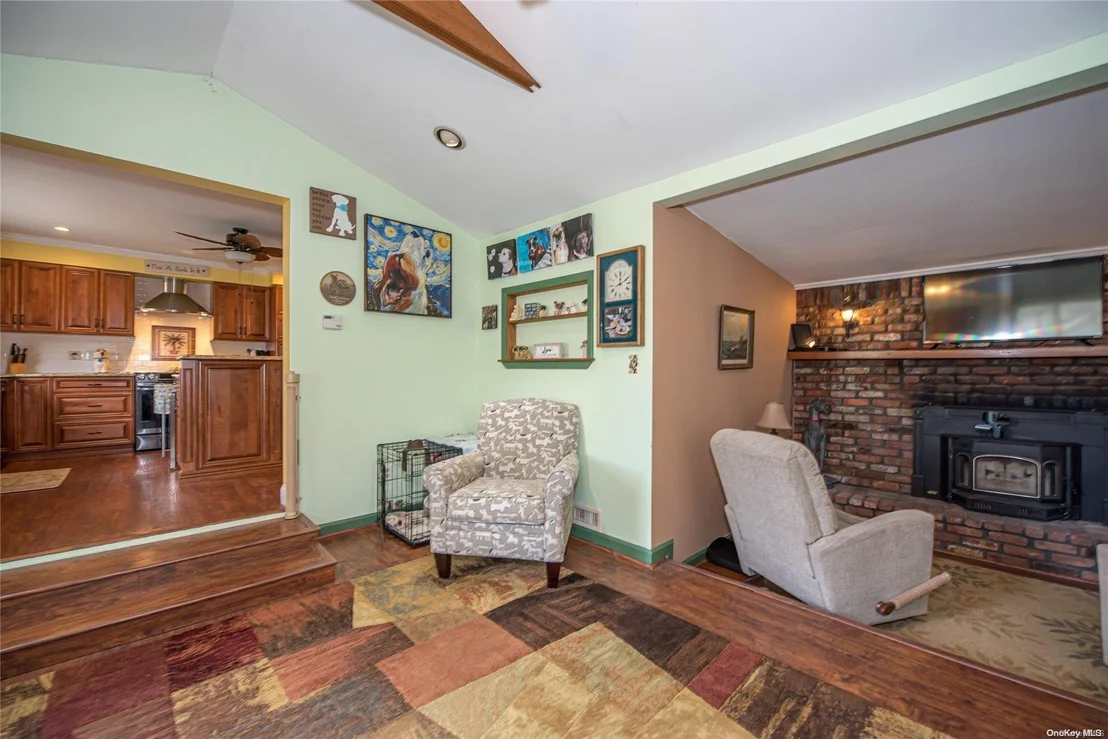 Photo of 92 Maple Avenue