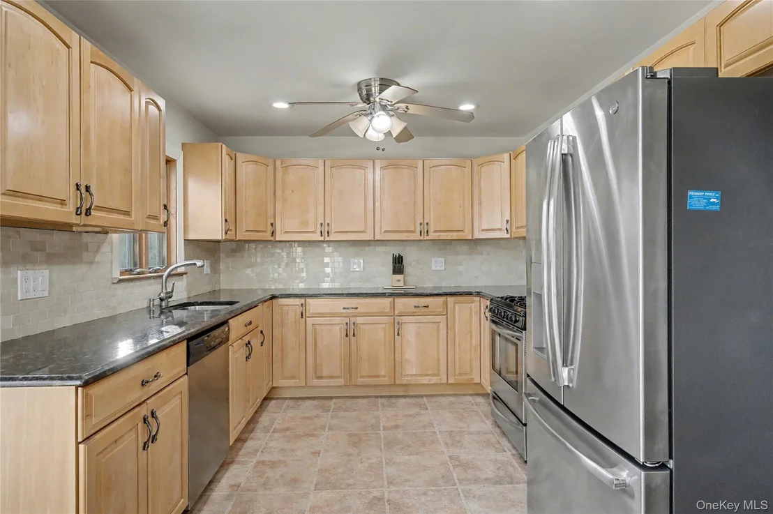 Photo of 158 Moffitt Boulevard