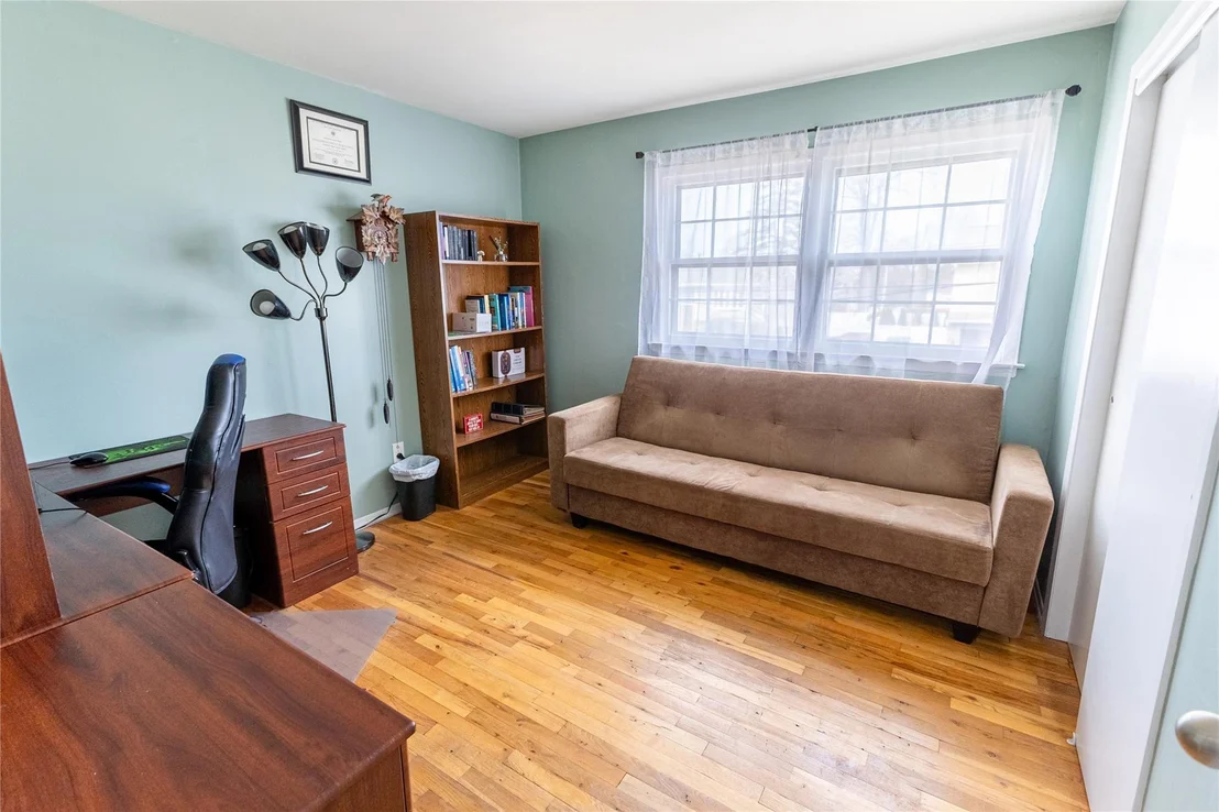 Photo of 120 Erlanger Boulevard