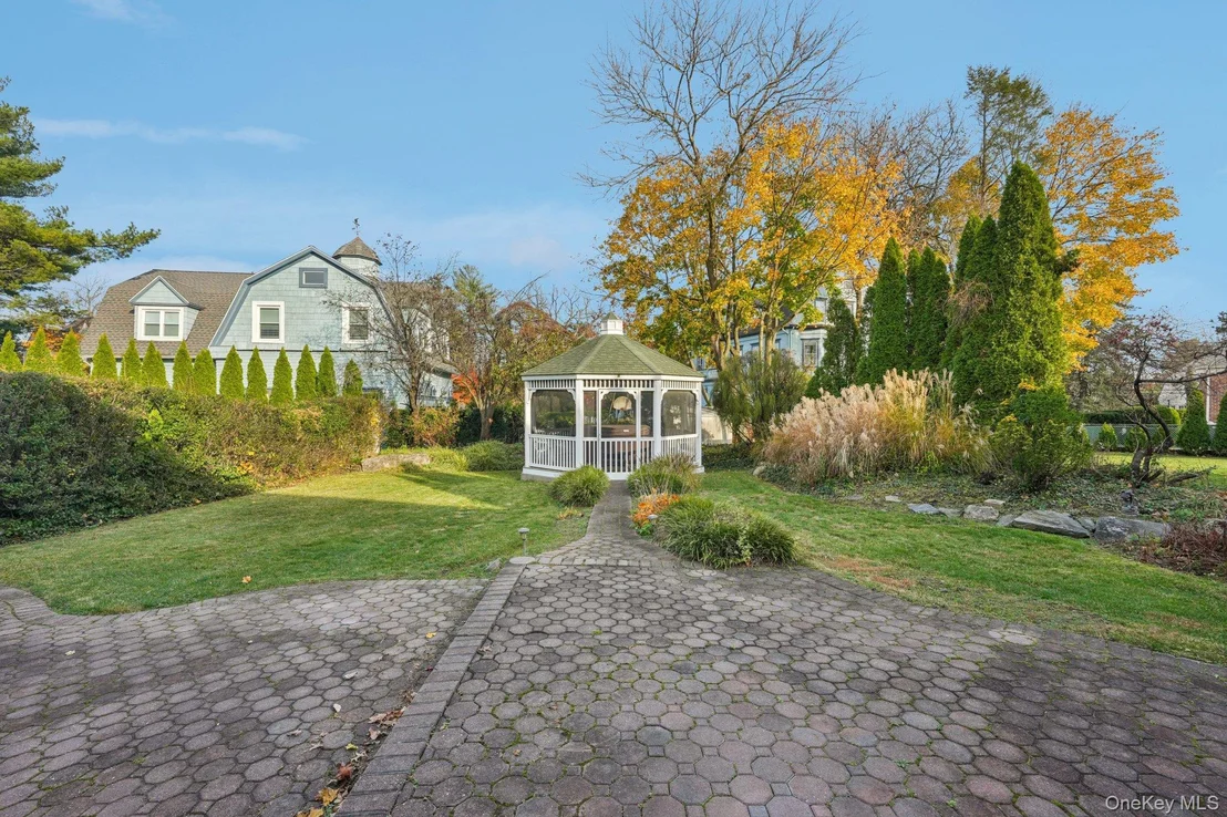 Photo of 808 Wolfs Lane