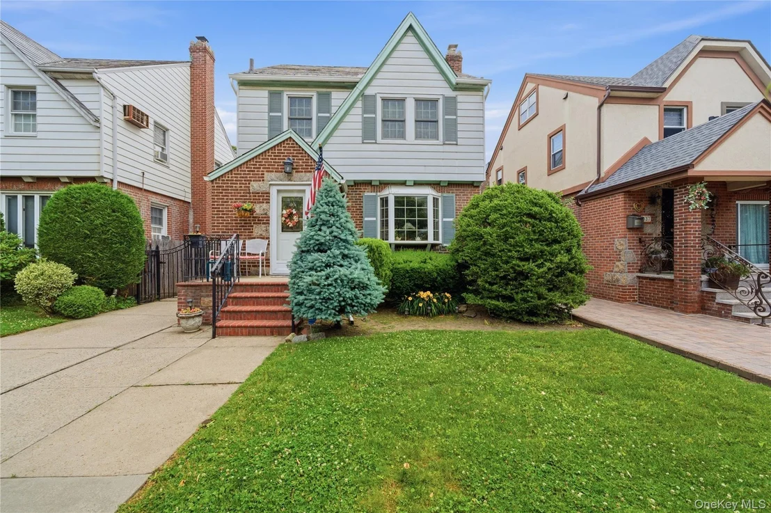 Photo of 6033 69th Lane