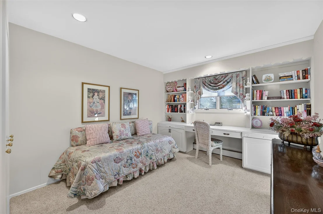 Photo of 80 Walnut Drive