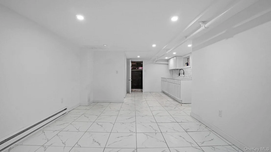Photo of 3963 Seton Avenue