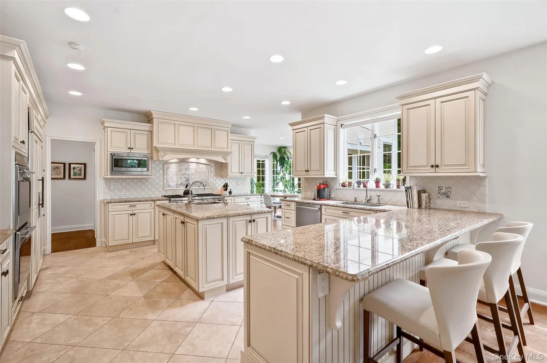 Photo of 16 Hampton Road