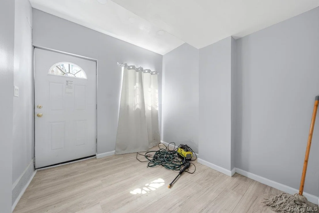 Photo of 1328 Teller Avenue