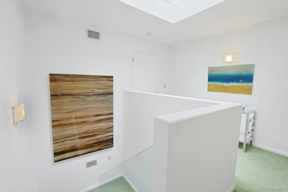 Photo of 10 Cypress Point Drive